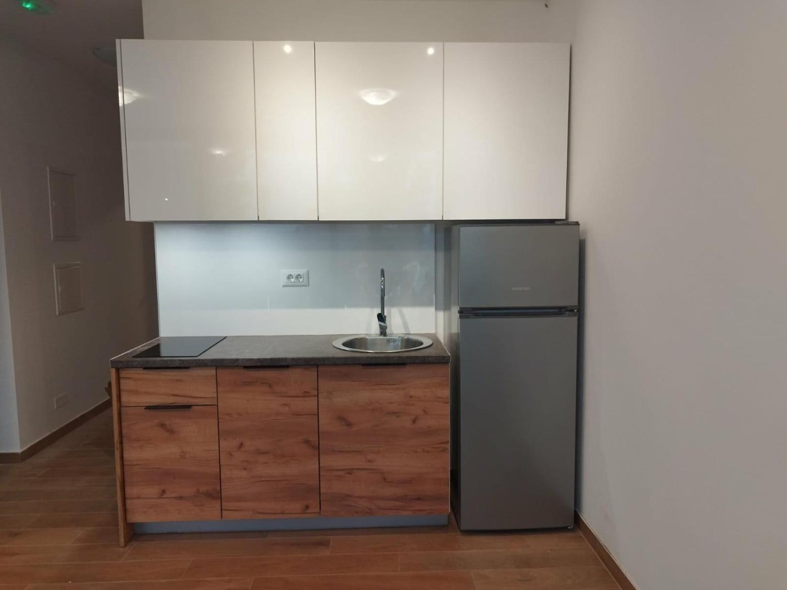 Heart Of Loviste Apartment Exterior photo